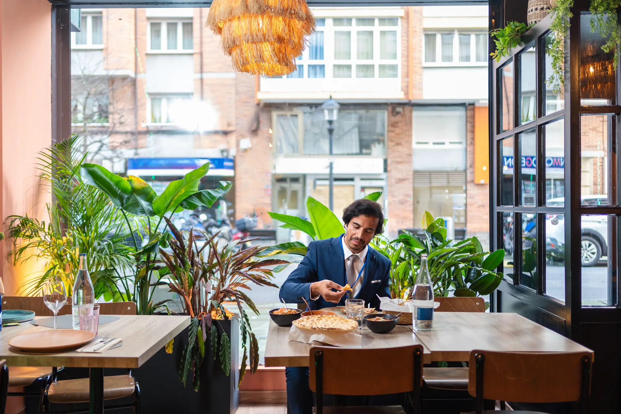 Restaurants around the world have started to turn down solo diners (Getty Stock)
