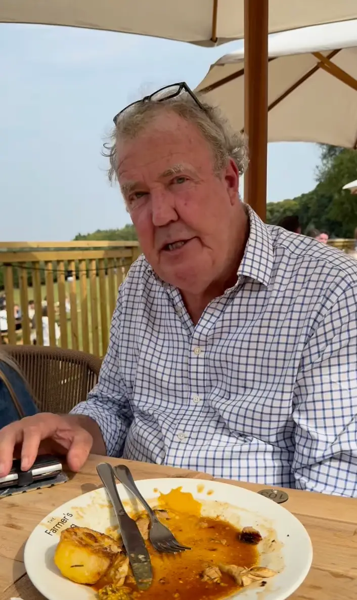 (Instagram/@thefarmersdogpub)