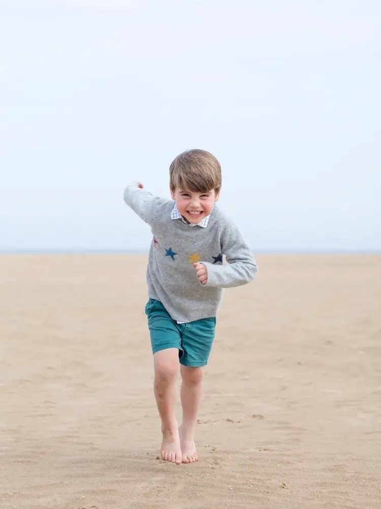 Kate was credited for this adorable pic of the young prince (X/@KensingtonRoyal)