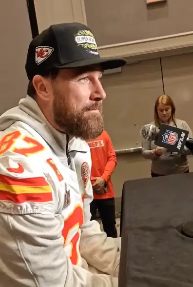Travis Kelce does not play when it comes to Taylor Swift (X/@TayvisHaze)