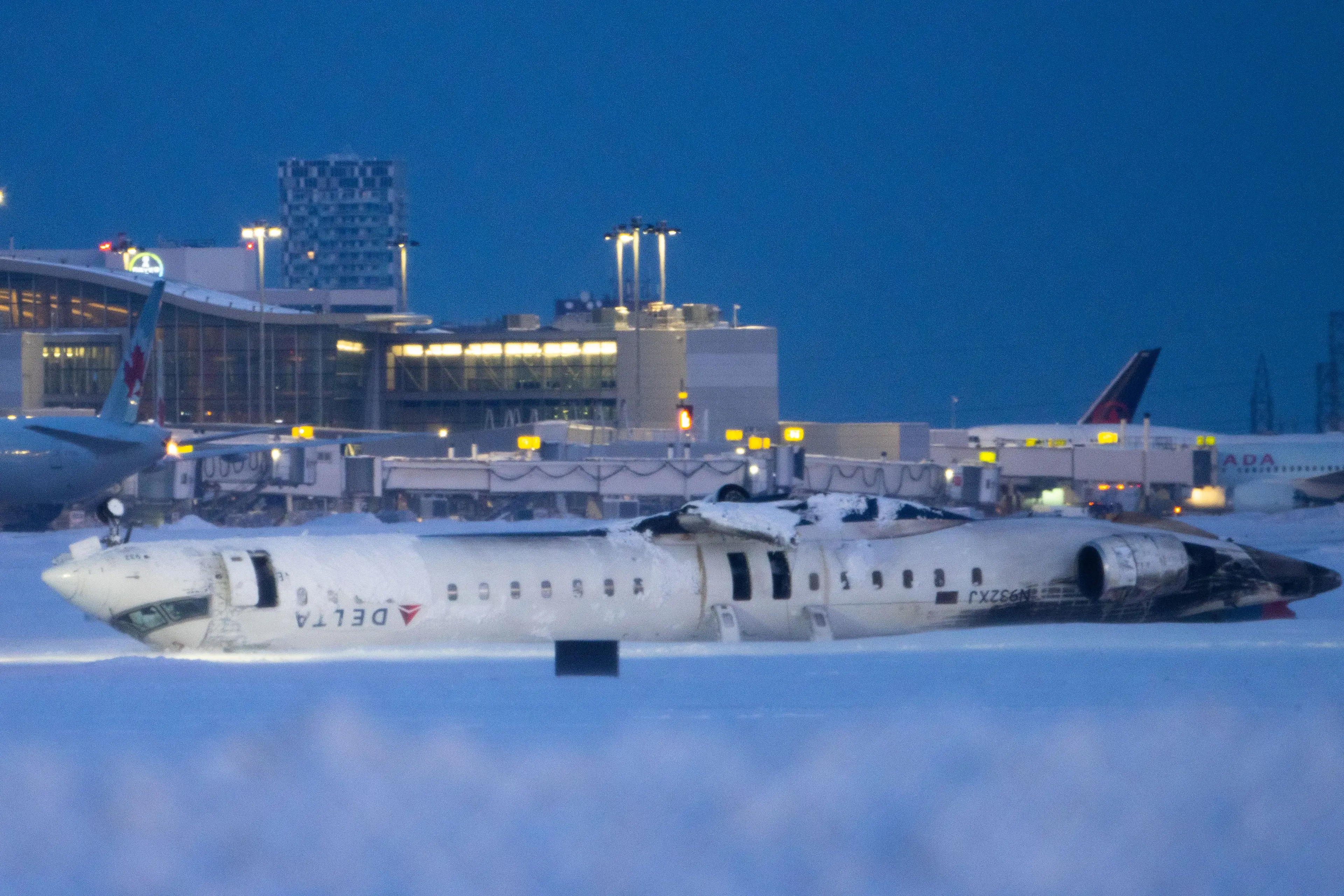18 people were injured as a result of the Delta Airlines flight crash. (Katherine KY Cheng/Getty Images)