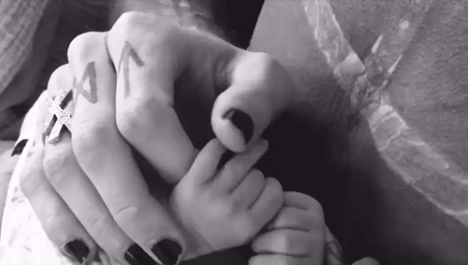 It was MGK that broke the news of their daughter's birth (Instagram/@machinegunkelly)