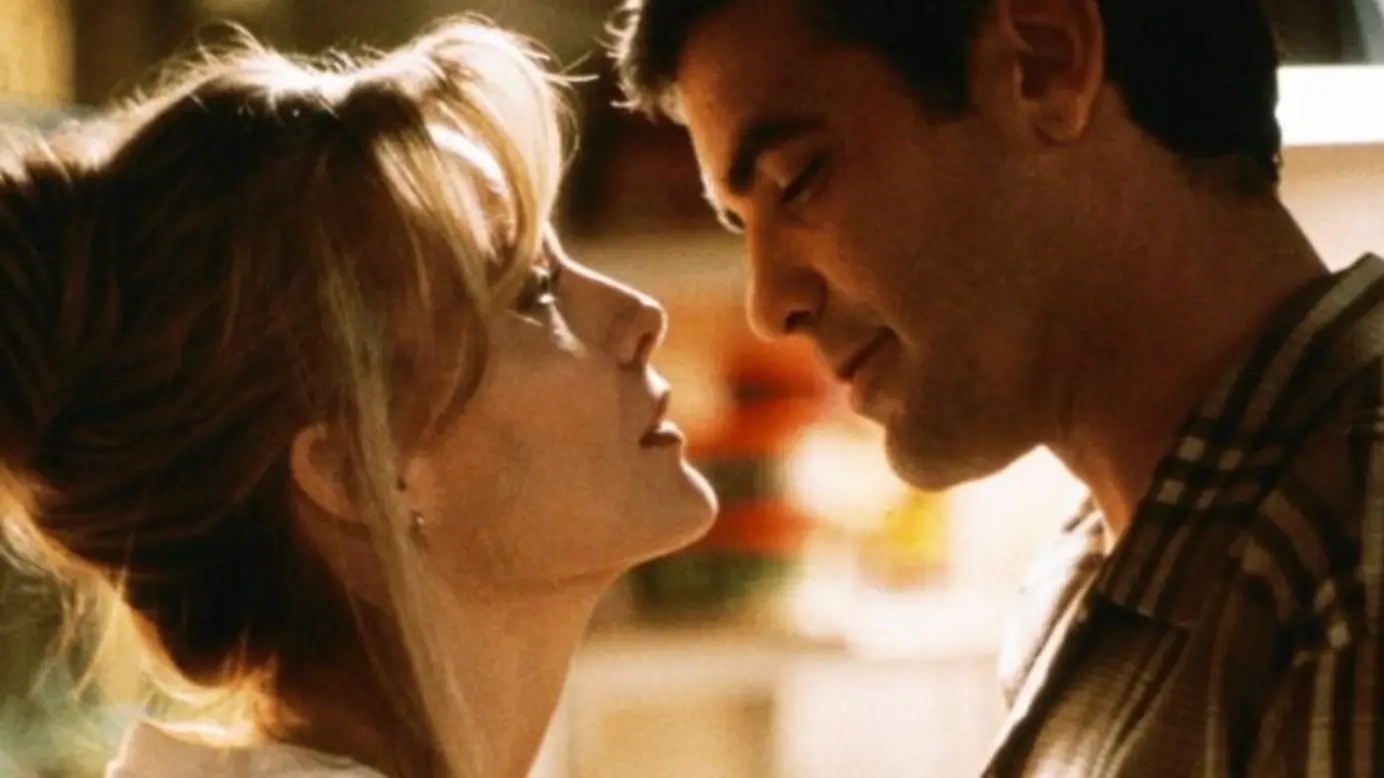 Clooney kissed his 'One Fine Day' co-star Michelle Pfeiffer (20th Century Studios)