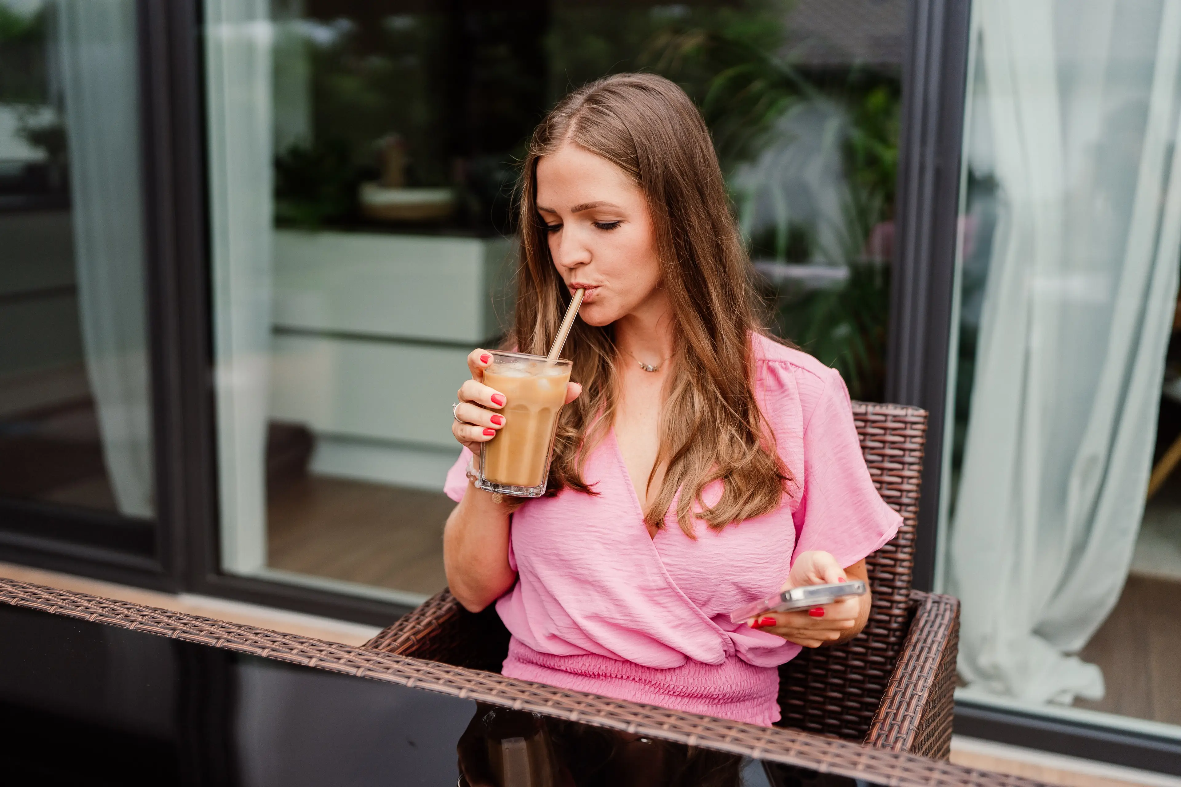 iPhone users have been issued a stark warning. (Andy Mardo/Getty)