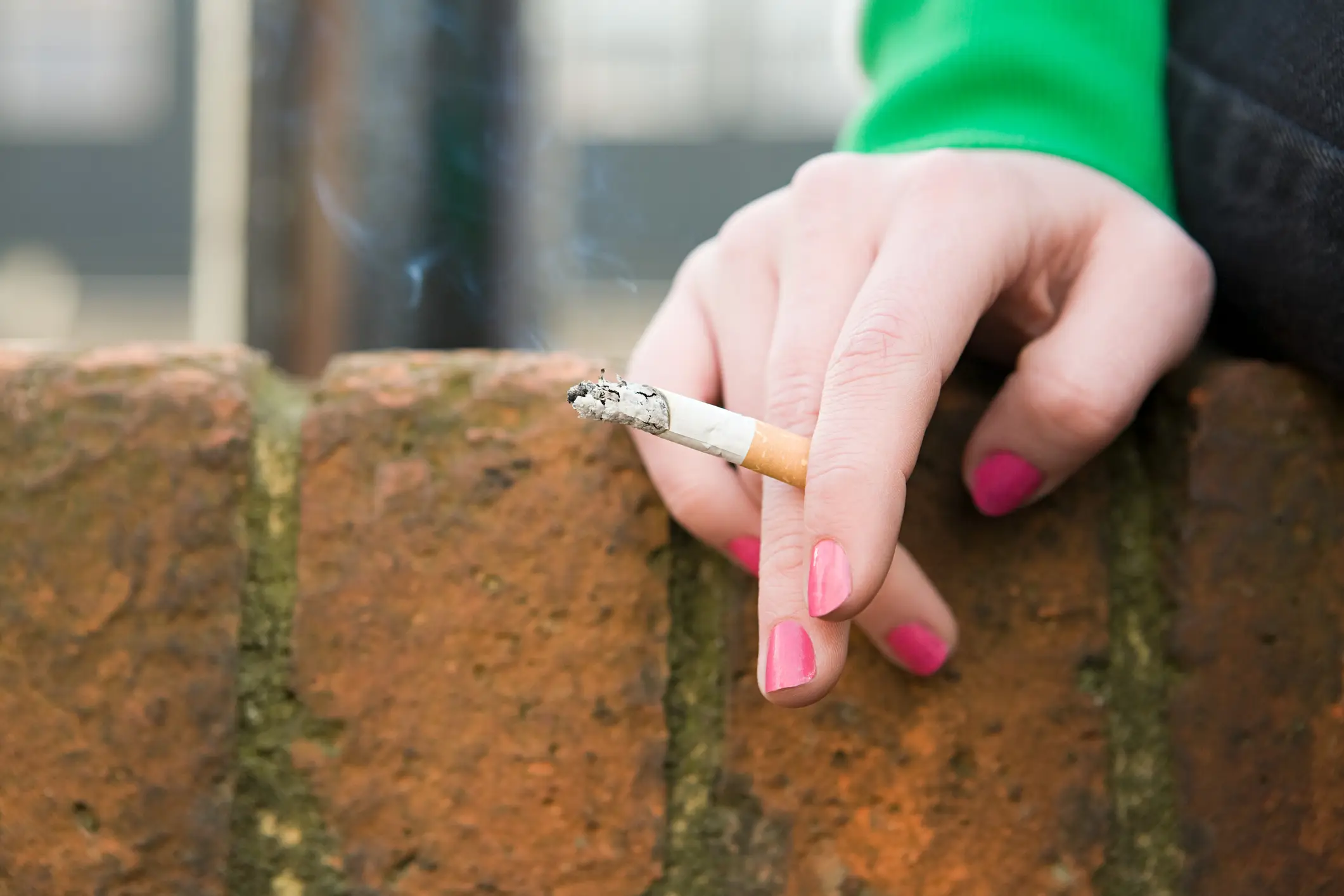 What on earth is the new 'fridge cigarettes' trend that is taking over Gen Z? (Connect Images / Getty Images)