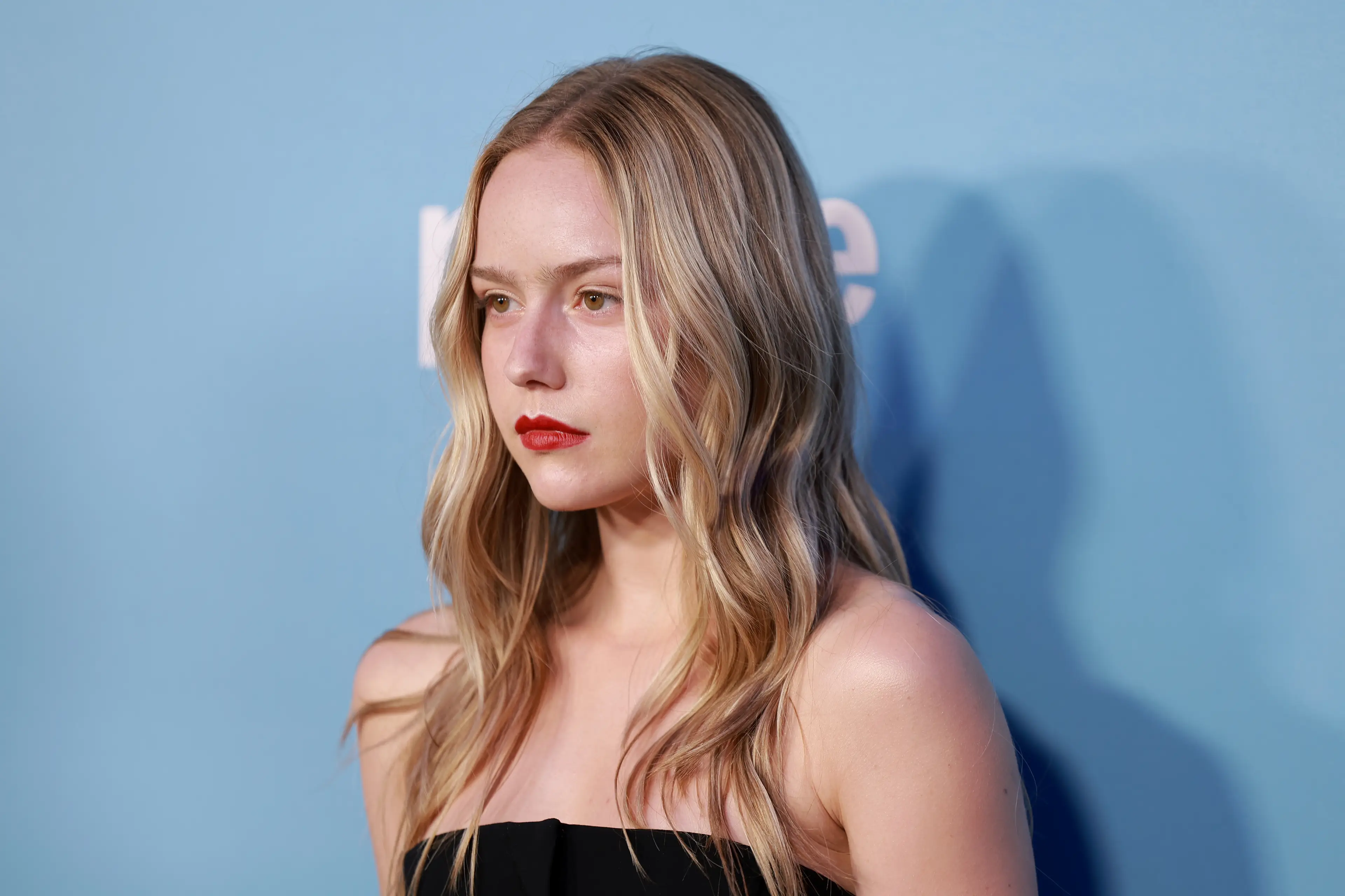 Hoeferle is also 24 in real life (Jason Mendez/Getty Images for Prime Video)