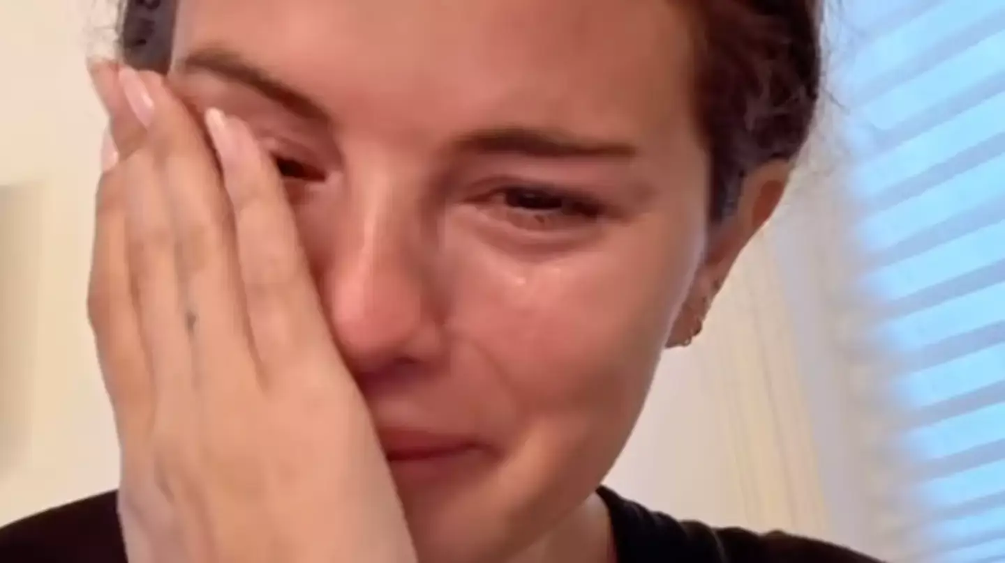 Selena Gomez broke down in tears on Instagram earlier this week (Instagram/@selenagomez)