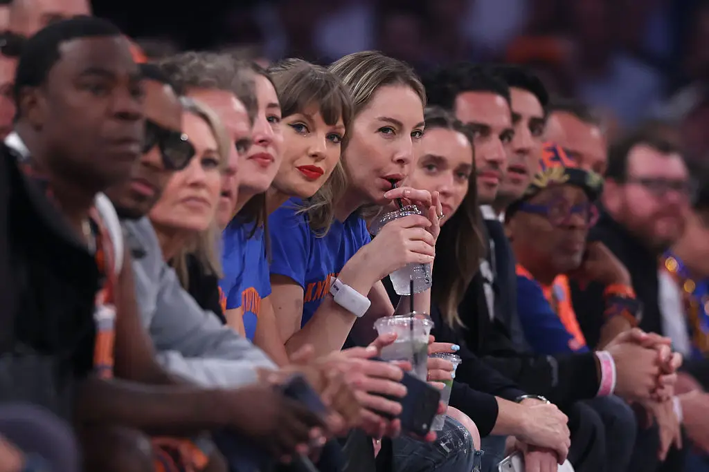 Fans rushed to defend Swift (Al Bello/Getty Images)