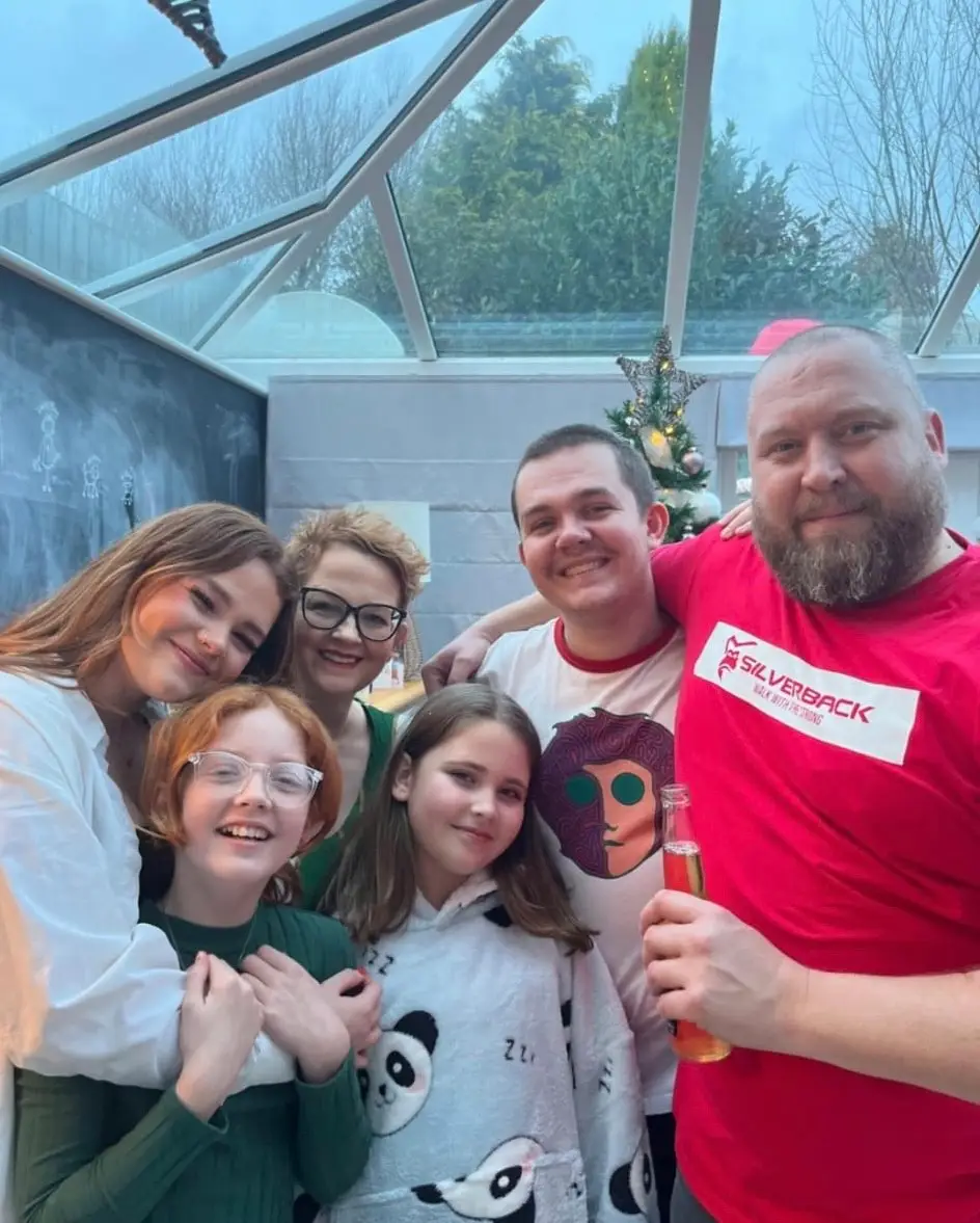 Lucy is now petitioning for the age that women are invited for a mammogram to be lowered. (Instagram/@breastintentionspetition)