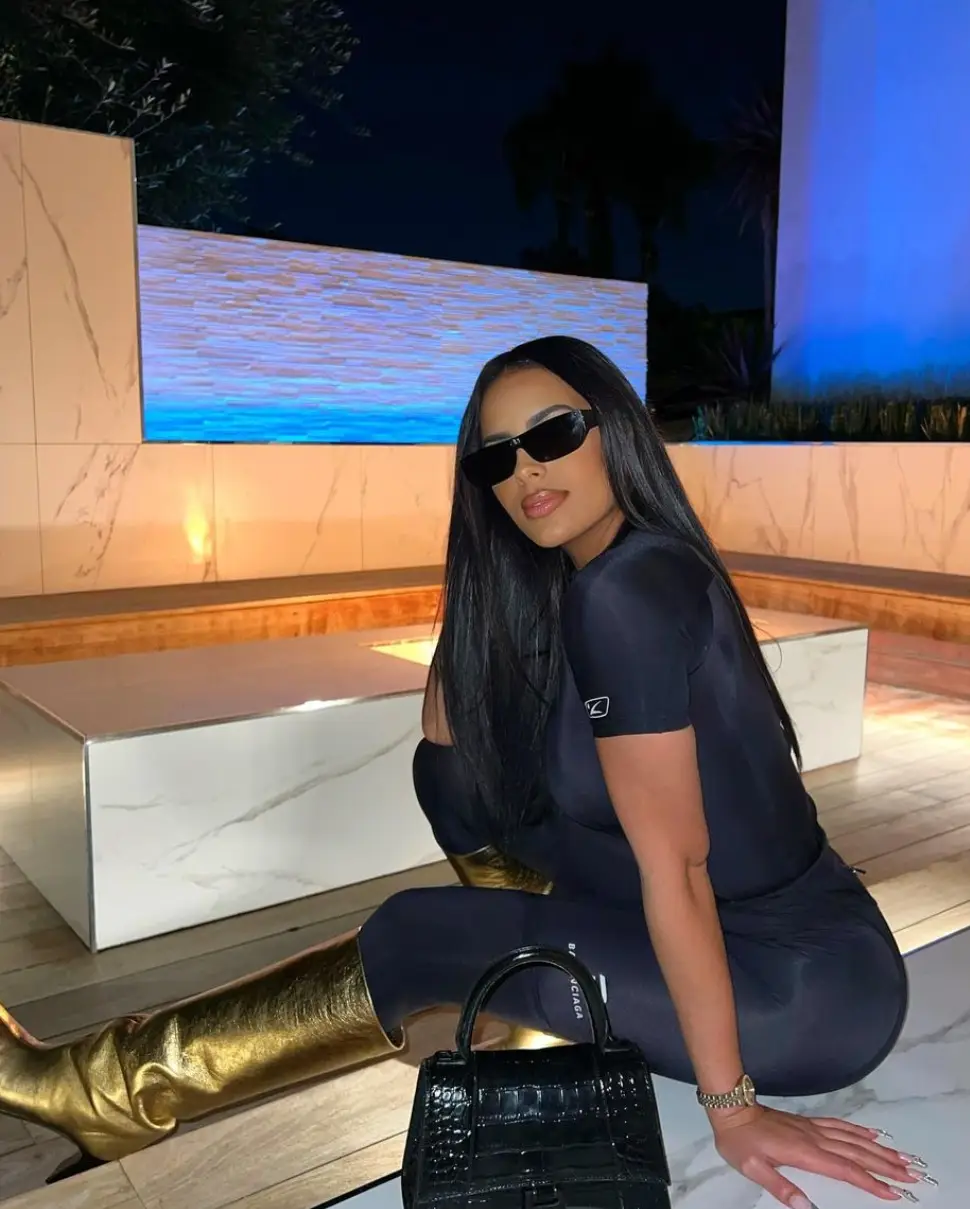 Fans are seriously confused. (