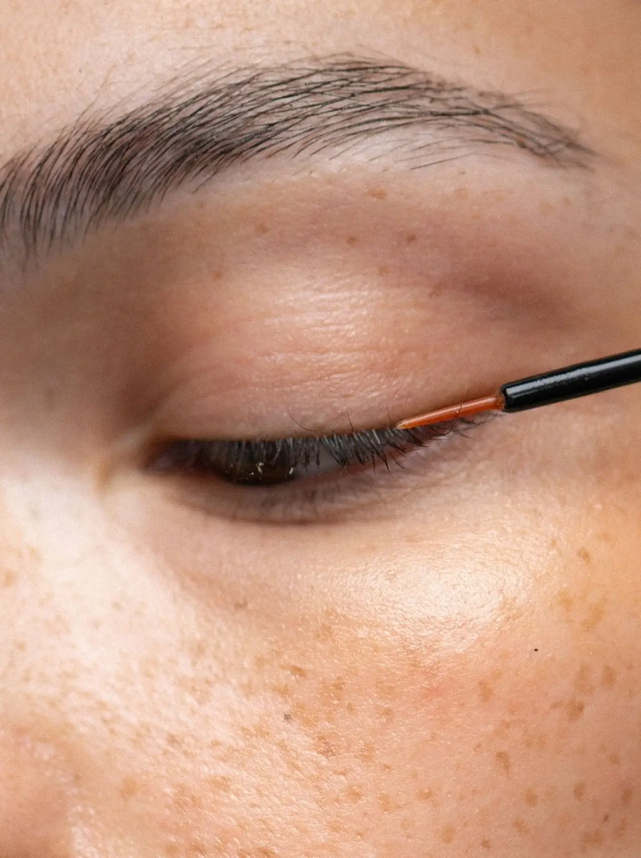 It only takes a few seconds to apply the lash serum. (UKLASH)