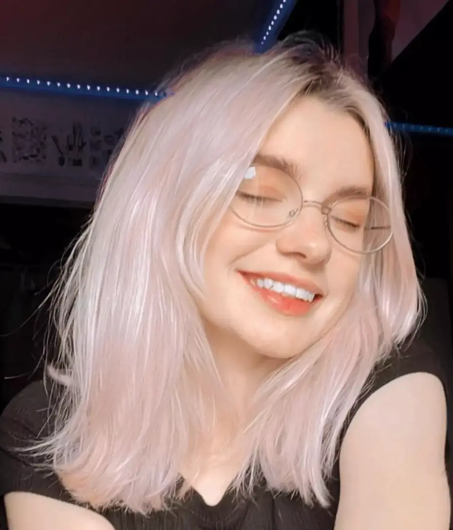 Iryna, 23, was stabbed to death on a train late last month (Instagram/@lucaveros225)