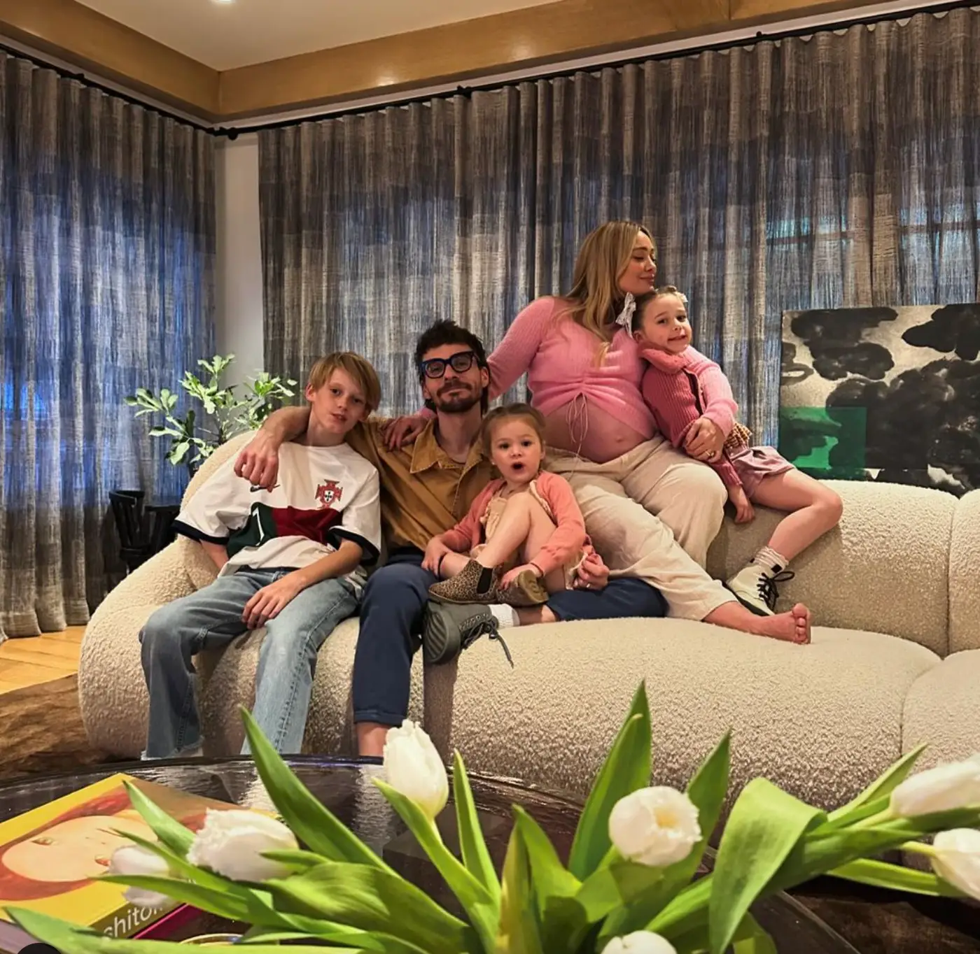 The singer gave birth to her fourth child earlier this year (@hilaryduff/Instagram)