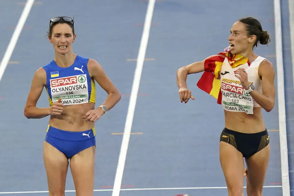 Lyudmila Olyanovska swiftly overtook her opponent, leaving the Spanish athlete in disbelief. (Pier Marco Tacca/Getty Images)
