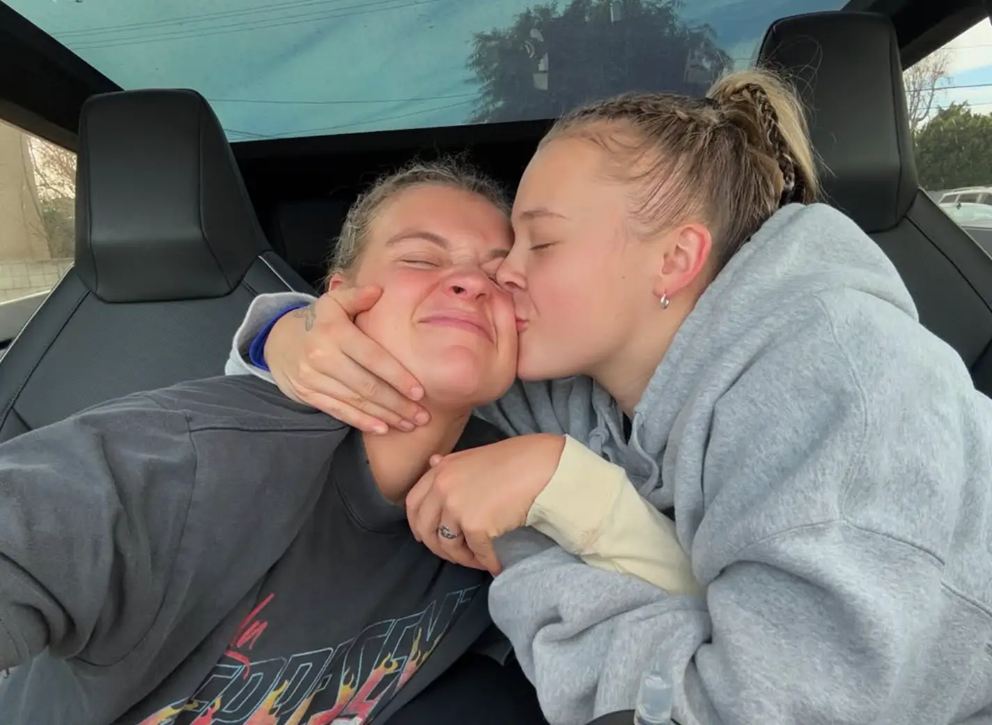 Siwa and Ebbs had been together since January (Instagram/@kathebbs)