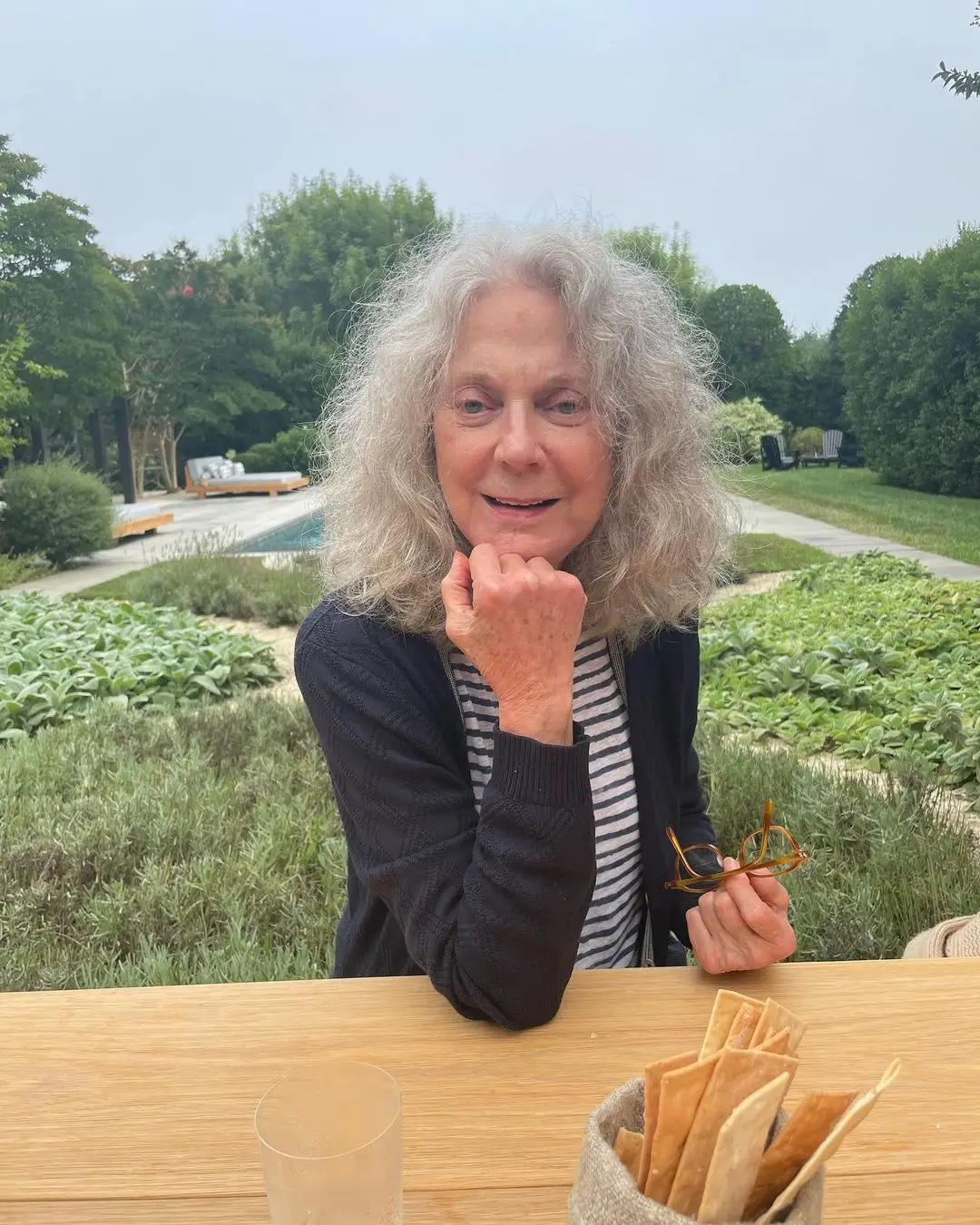 Gwyneth also shared a picture of her mum Blythe Danner.