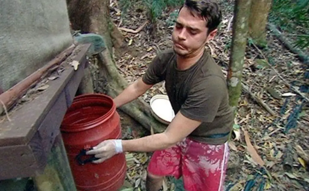 Disposing of the dunny is I'm A Celebs' most dreaded chore (ITV)