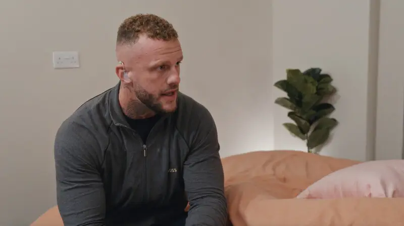 Ross closed his eyes to end the argument (Channel 4)