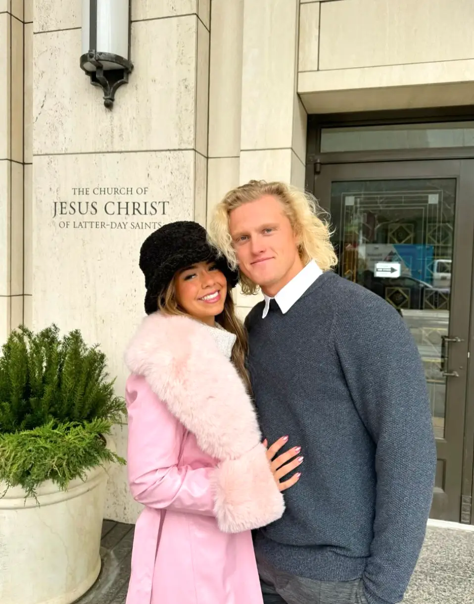 Jennifer is married to Ben's cousin Zak (Instagram/@jenniferaffleck)