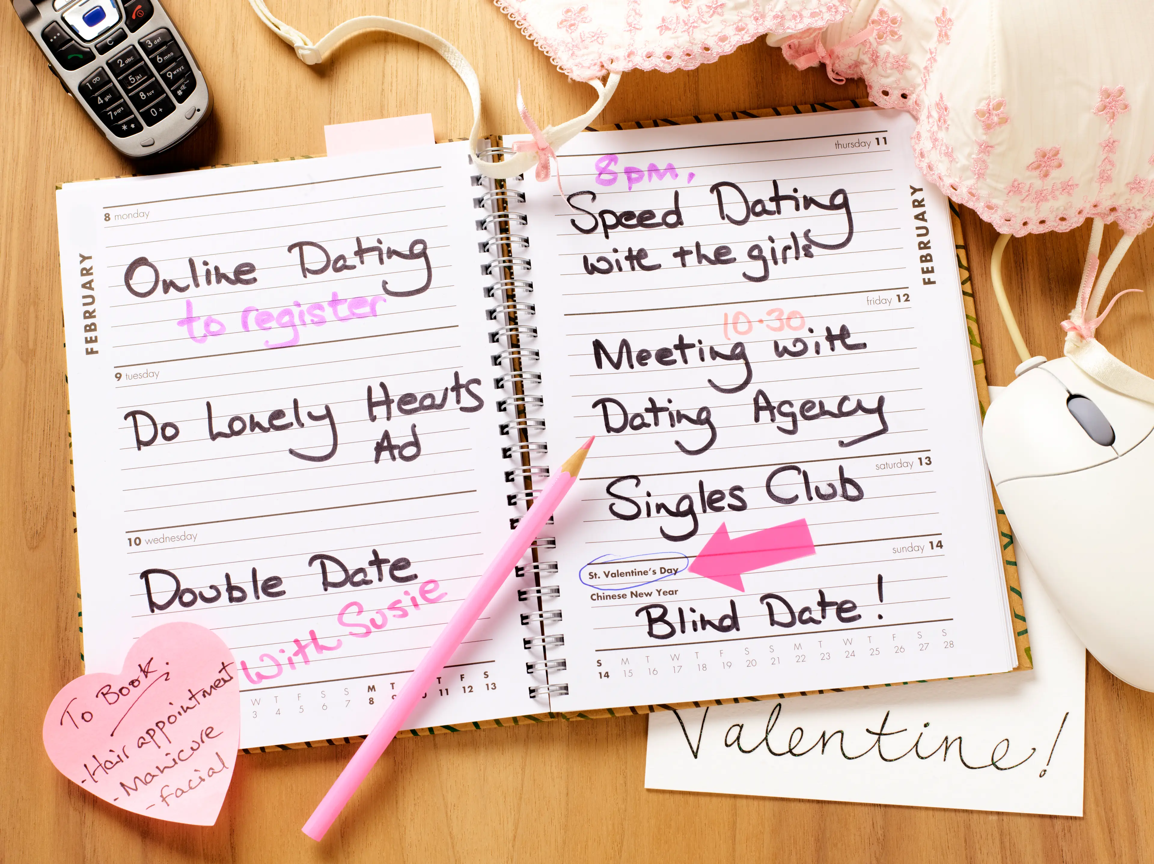 One 'doctor of dating' believes it's essential for singletons to remain open to other romances. (Peter Dazeley/Getty)