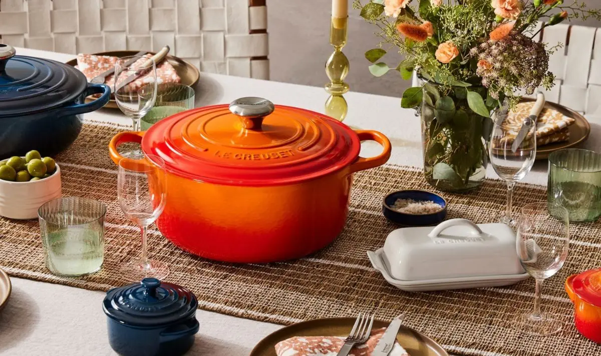 The 22cm rounded dish is available for 30 percent off (Amazon/Le Creuset)