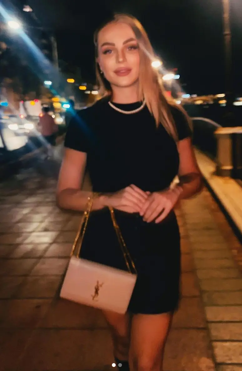 Erika said the manager called to apologise.