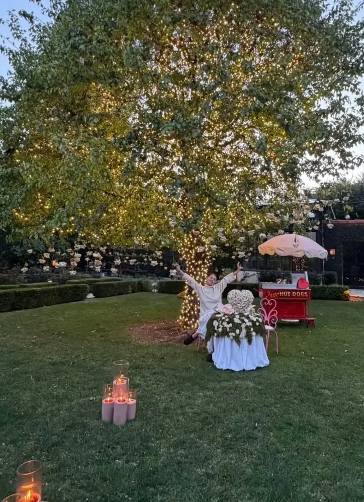 Gomez shared a look at her Valentine's plans (Instagram/@bennyblanco)