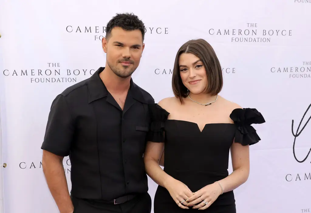 Taylor Lautner and his wife, Taylor Lautner, have just announced her pregnancy (Kevin Winter / Staff / Getty Images)