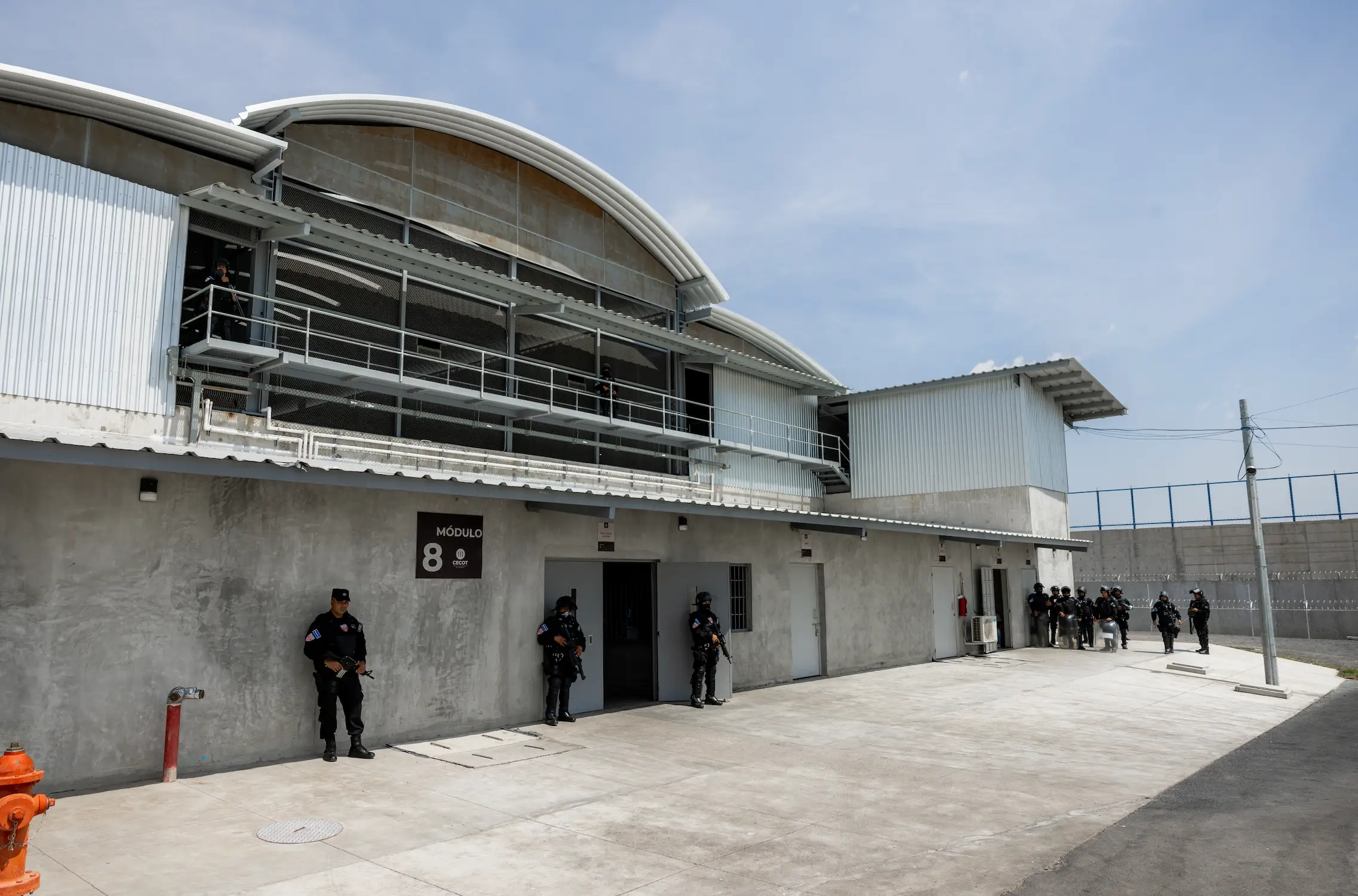 Abrego Garcia's wife has issued a statement (ElSalvador Press Presidency Office/Anadolu via Getty Images)