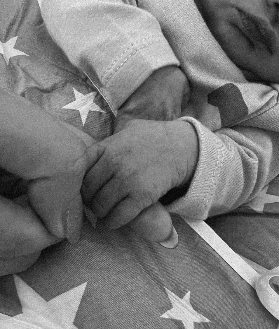 Little Oax was born on Monday.