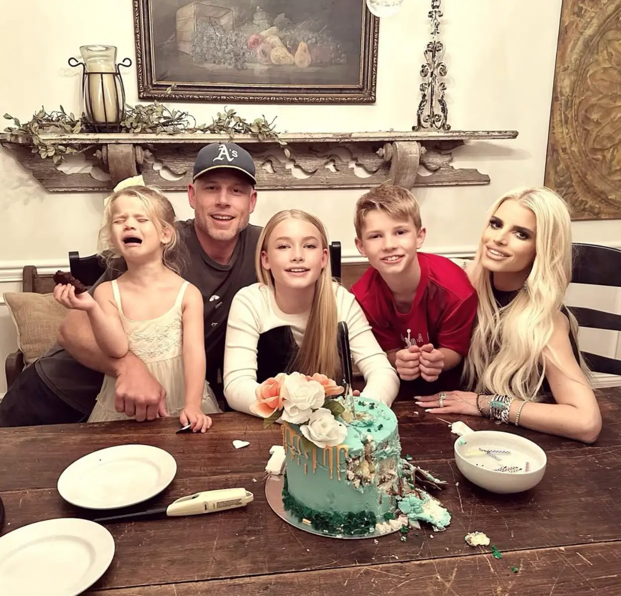 The former couple share three children together (Instagram/@jessicasimpson)