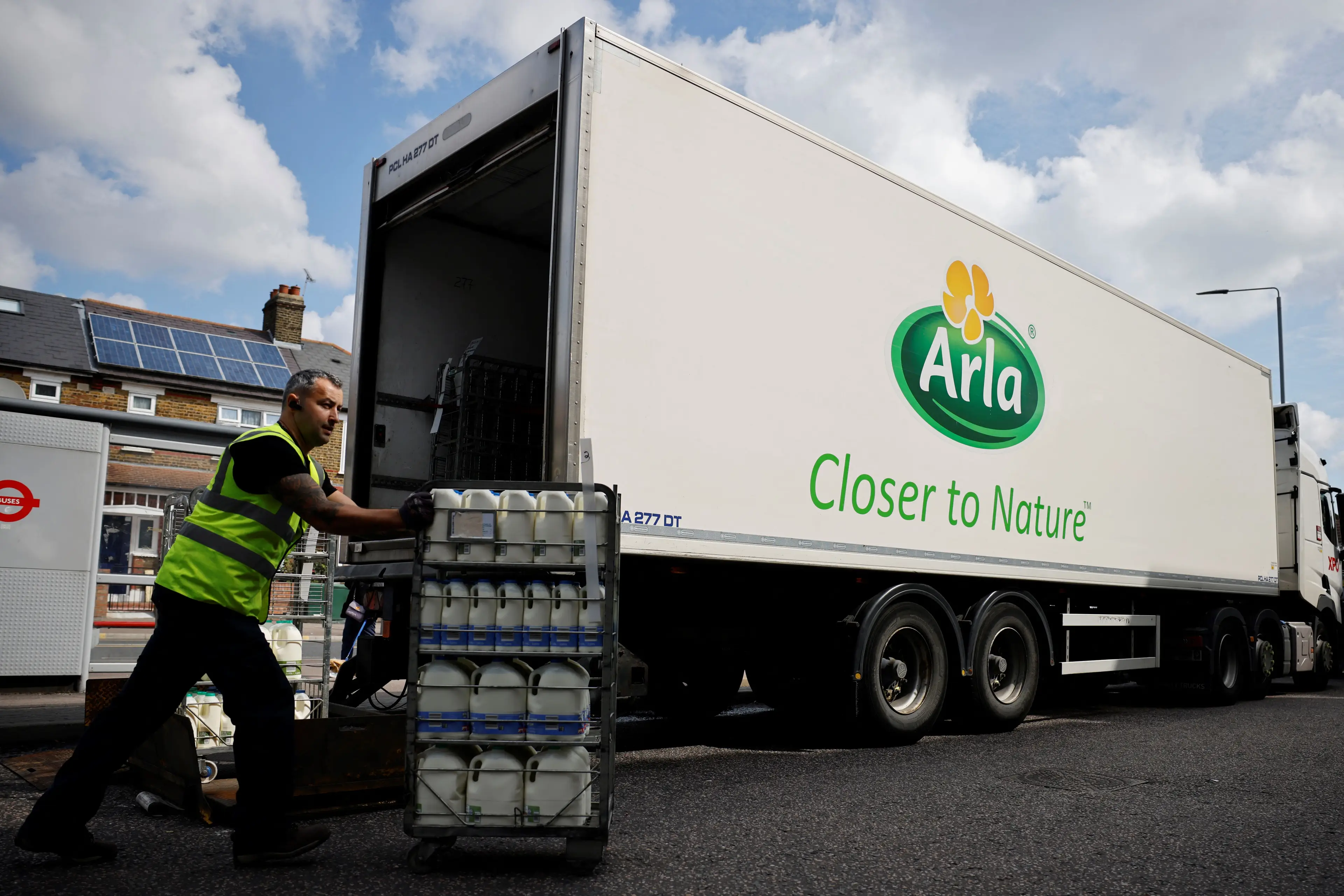 Arla announced a trial of the additive Bovaer (Tolga Akmen/AFP via Getty Images)