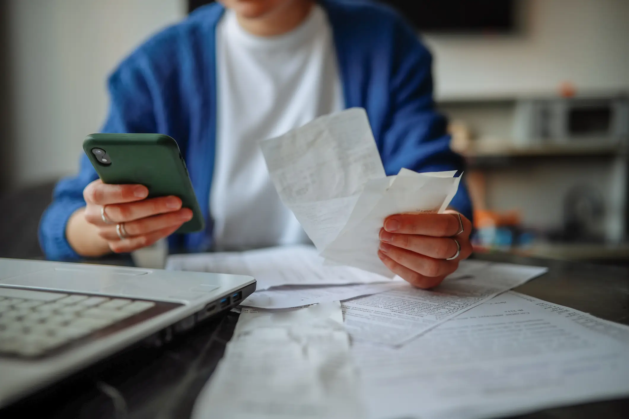 Many people are trying to cut costs and simply aren't aware of what they're spending (Getty Stock)