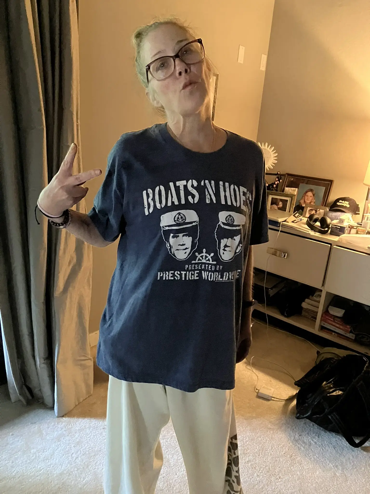 The star recorded the podcast from hospital (Twitter/@‌1capplegate)