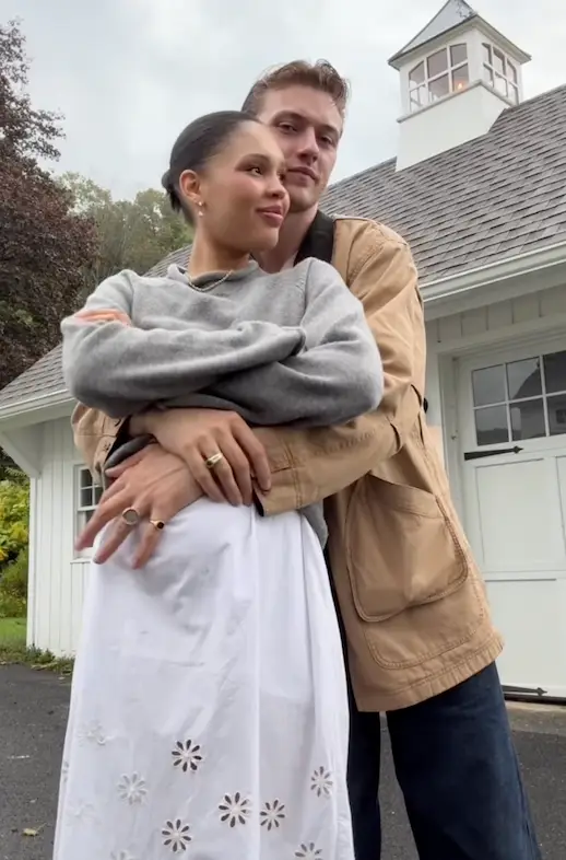 Nara Smith and her husband, Lucky, announced they were expecting their fourth child back in June (Instagram/@naraaziza)