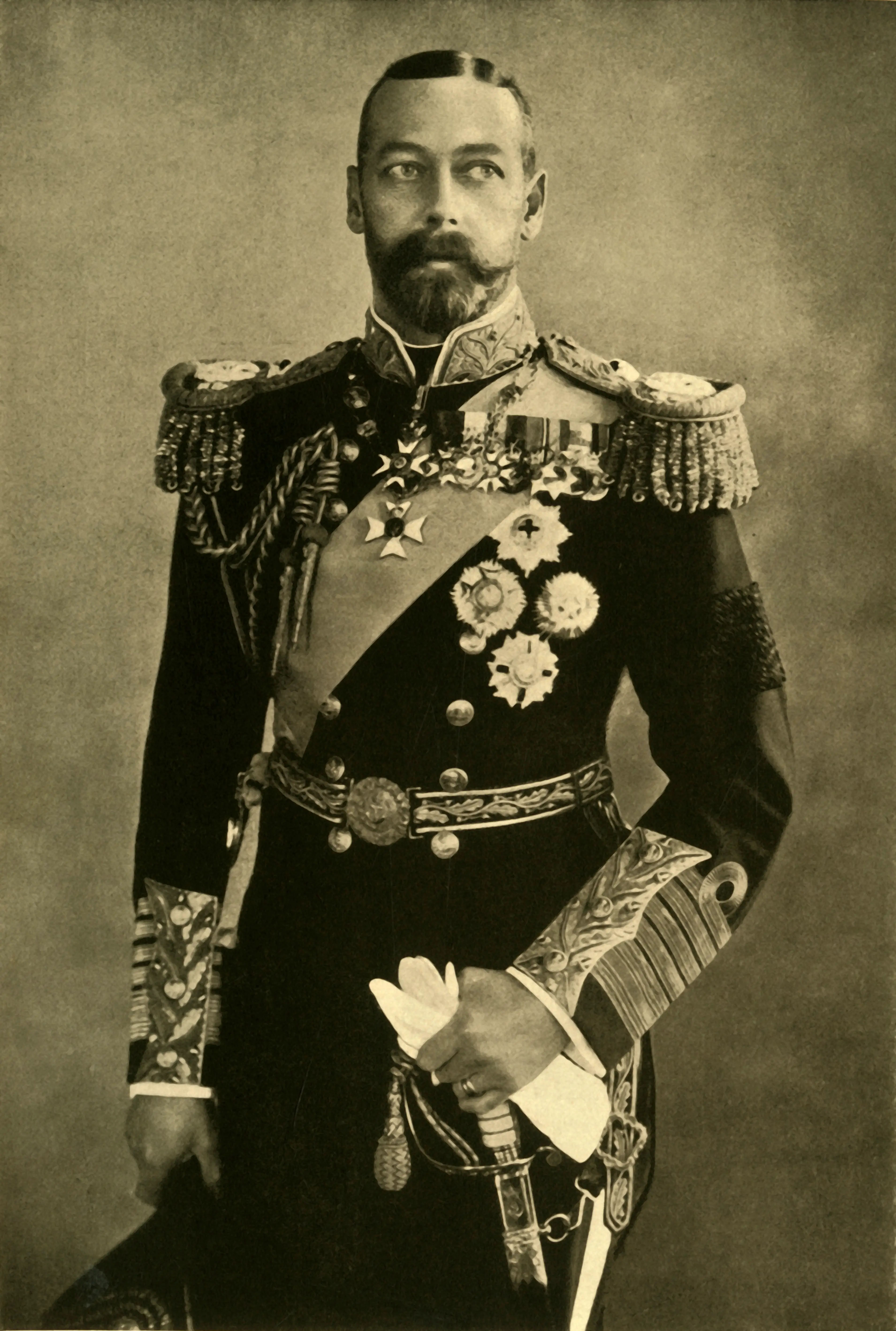 King George V started going by the name 'Windsor' in 1917 (The Print Collector via Getty Images)