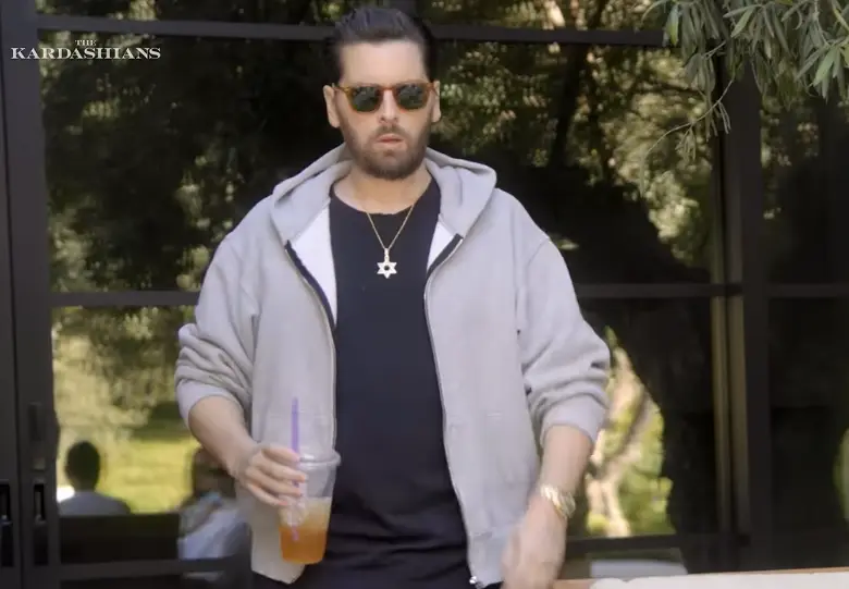 Scott appears in a scene where Khloé talks about having a baby (Hulu)
