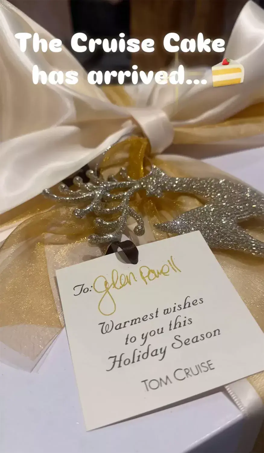 Glen Powell shared a picture of the famous cake. (Instagram/@glenpowell)