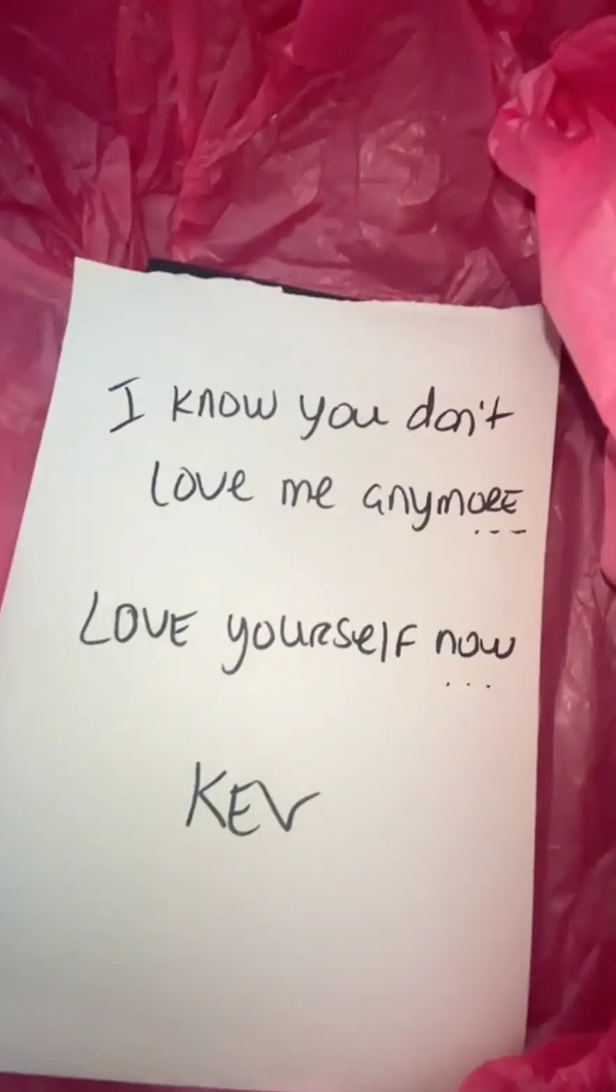 He included a handwritten note alongside the gift.