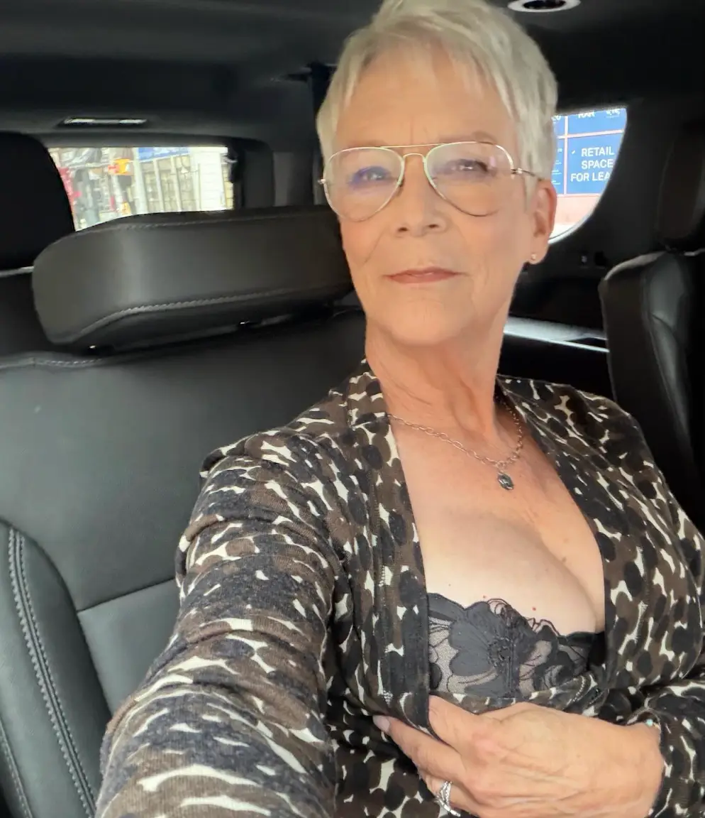 Curtis revealed the lacy black bra was a present from her goddaughter, Maggie Gyllenhaal (Instagram/@jamieleecurtis)