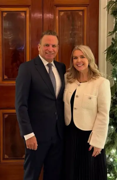 Leavitt has been accused of editing her husband in photos (Instagram/@karolineleavitt)