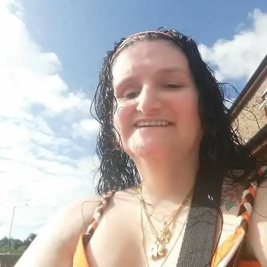 Hindley is now raising money in the fight against cancer.