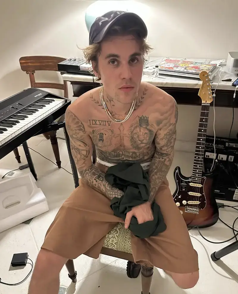 Fans reckon Justin Bieber may be joining Usher for the halftime performance.