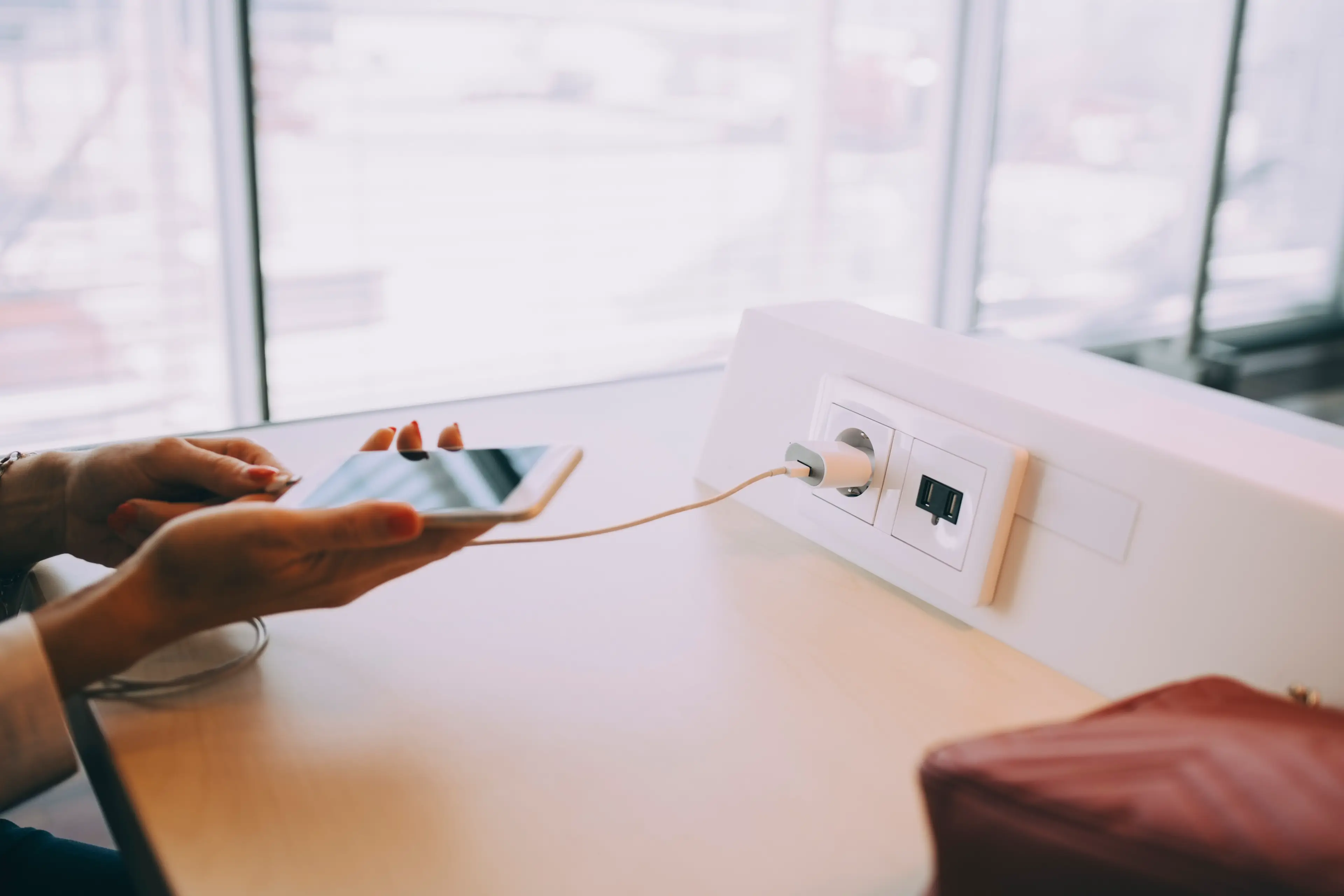 The tech boss has three pretty stark warnings for holiday-makers. (Maskot/Getty)