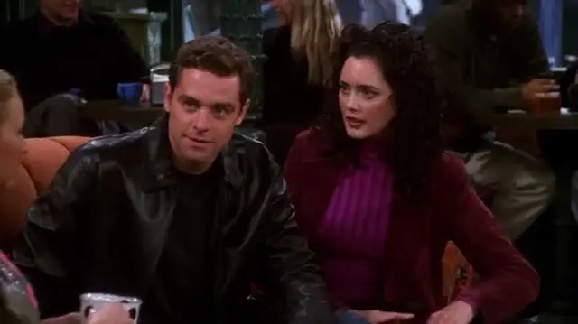 'The One with the Engagement Picture' sees Ross and Phoebe date a broken up married couple (NBC)