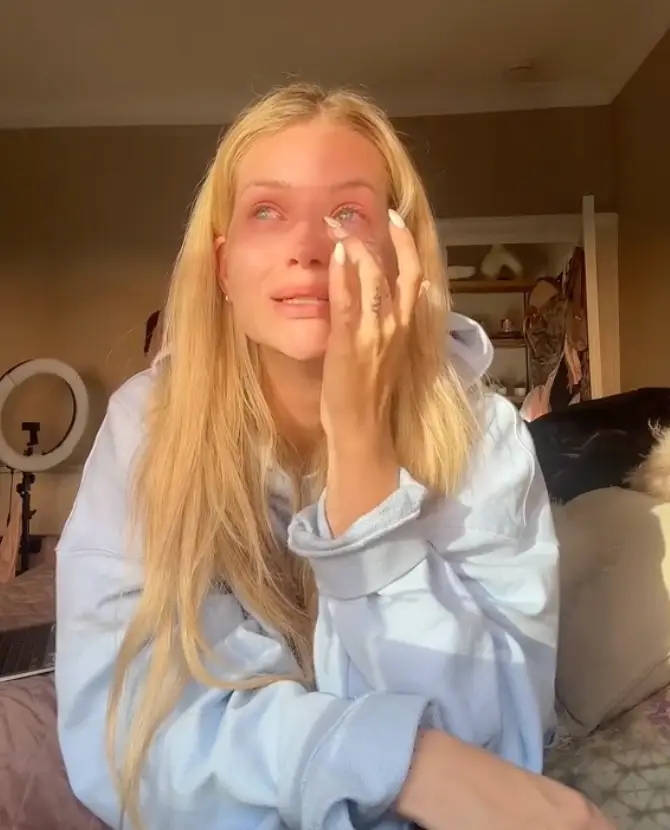 The 26-year-old broke down in tears on social media.