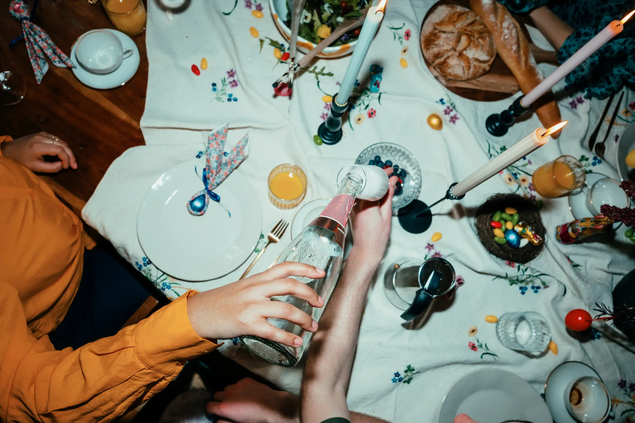 You may want to think twice the next time you send you friend over some money for a split dinner bill (	Alina Rudya/Bell Collective / Getty Images)