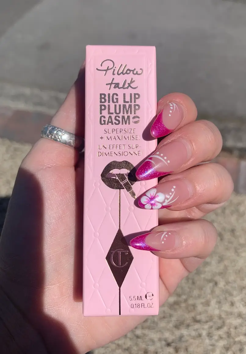 We all love the signature Charlotte Tilbury Pillow Talk pink. (Supplied)