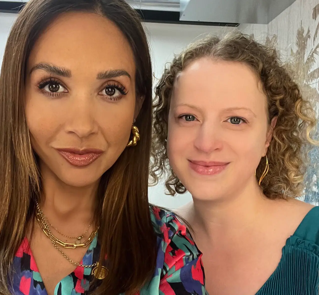 Klass with fellow campaigner, MP Olivia Blake (Instagram/@myleeneklass)