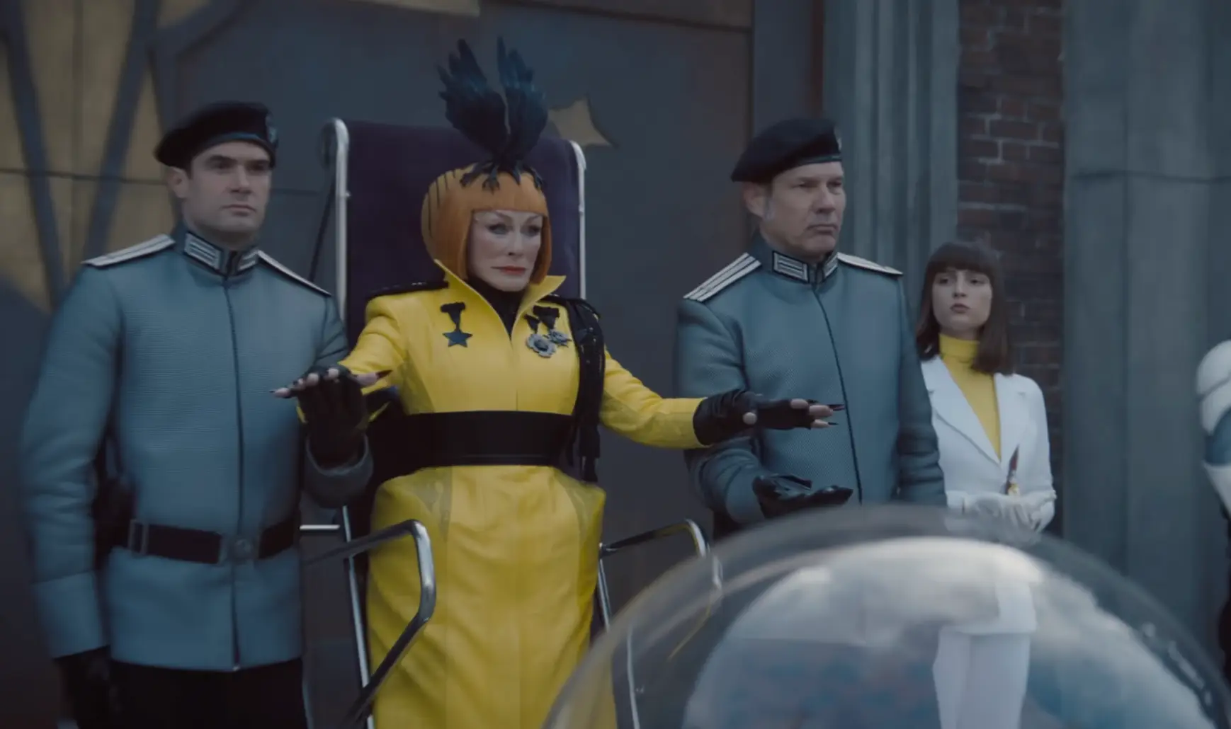 Close appears almost recognisable (Lionsgate)